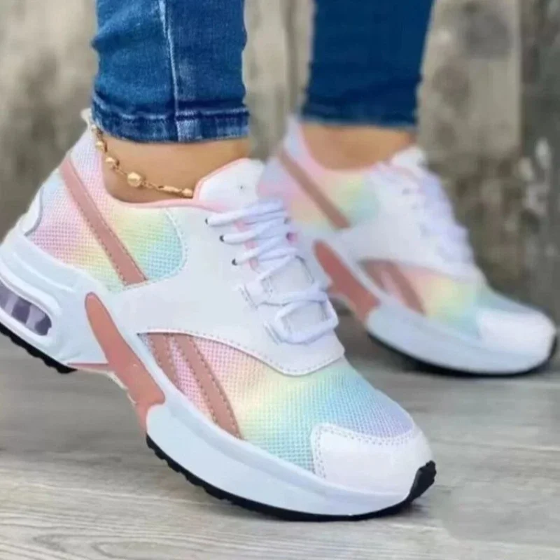 Scarpe sportive da donna alla moda Primavera Nuove scarpe casual da donna Scarpe in rete antiscivolo con suola spessa Scarpa piatta semplice con suola morbida