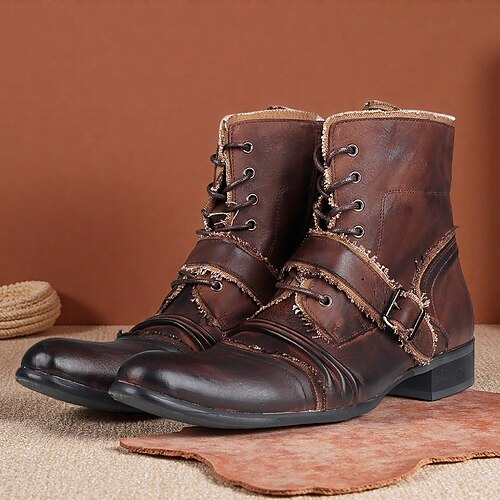 Herren Retro-Bikerstiefel aus braunem Leder – handgefertigte High-Top-Motorradstiefel mit Schnallenakzenten für Punk, Gothic und lässige Streetwear Image