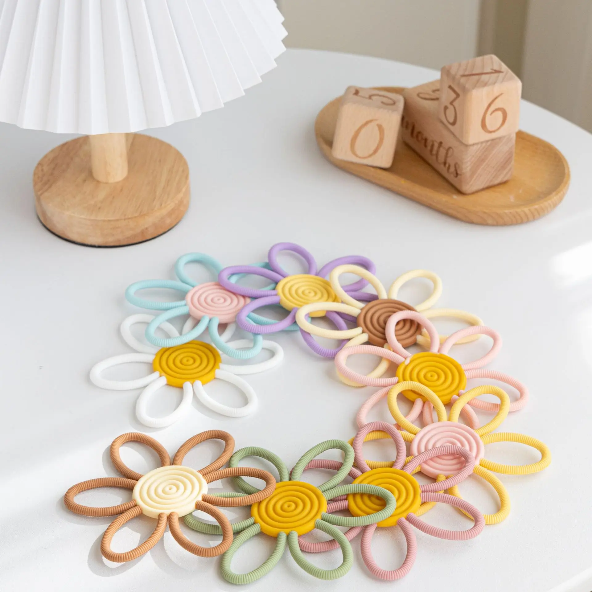 1PCS Baby Schnuller Clips Integrierte silikon baby schnuller kette Beißring Zahnen Spielzeug Dummy Clip Halter Kette Clip Baby Geschenk Image
