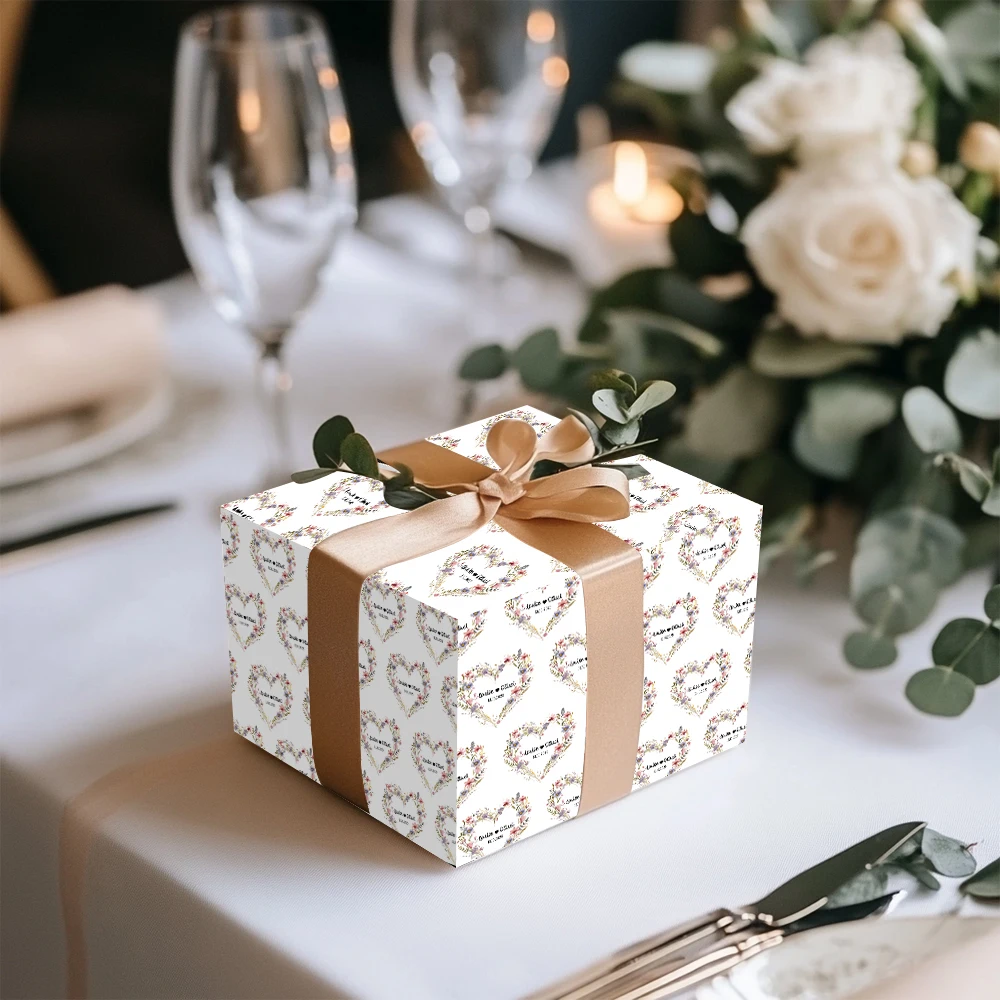 Maßgeschneidertes Geschenkpapier für Hochzeitsbräutigam- und Brautnamen und Gedenkdatteln, Partysüßigkeiten und Geschenkpapier Image