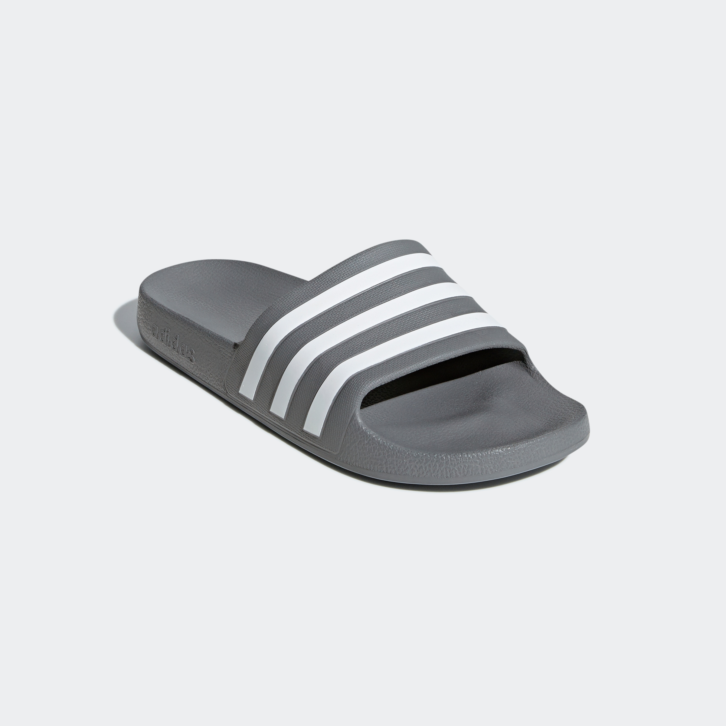 Badesandale ADIDAS SPORTSWEAR "AQUA ADILETTE", Gr. 40,5, grau (grau three, cloud weiß, grau three), Synthetik, Schuhe