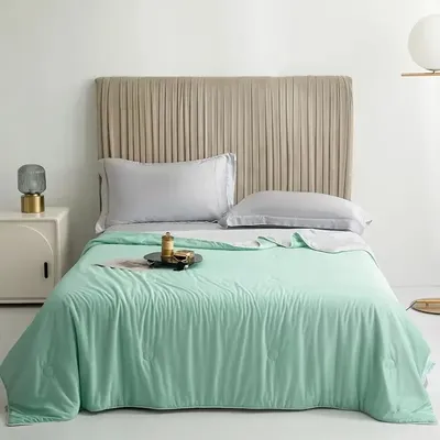 Summer Cooling Blanket - Ice Silk Air Condition Comforter Lightweight Breathable Twin King Size Cold Quilt for Hot Weather