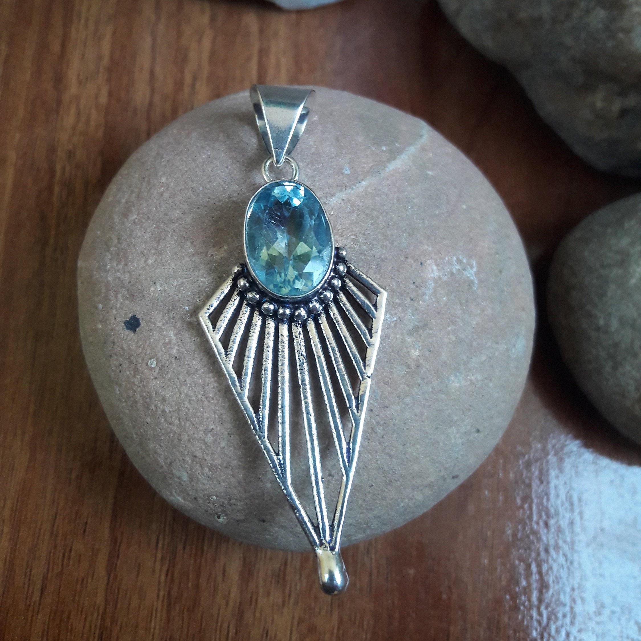 Ciondolo con pietra preziosa di topazio blu, ciondolo con pietra blu, ciondolo in argento sterling 925, ciondolo importante, collana con ciondolo fatt
