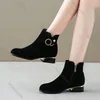 2025, herbst Winter Neue Schwarz Dicken Absätzen Kurze Stiefel Frauen Schuhe Casual Wildleder Runde Kappe Niedrigen Ferse Weiblichen Stiefeletten für Frauen