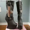 Sexy seltsame Stil High Heel Mitte Wade Stiefel viele Nieten Dekor Leder Mode Bühne Leistung Frauen Schuhe 2025, neue Para Mujere