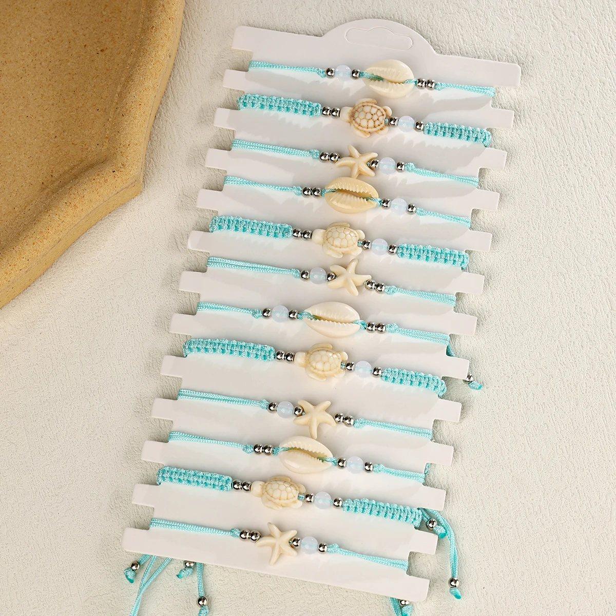 12 neue gewebte süße Freundschaftsarmband-Sets, geeignet zum Verschenken an Freunde, Kollegen und Freundinnen Image