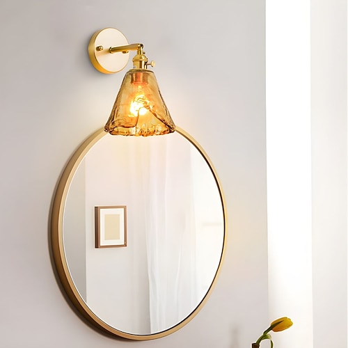 Moderne Wandleuchte aus Messing, minimalistische Wandlampen mit teefarbenem Glasschirm, Wandlampen mit 90° Auf- und Ab-Einstellung, 110–240V Image