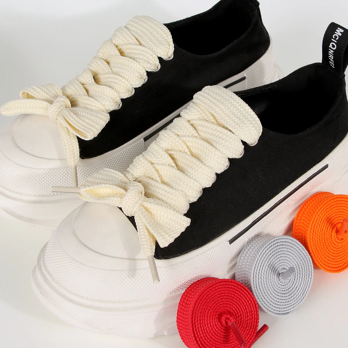 Neuer Stil, 2,2 cm breit, flache Polyester-Schnürsenkel, einfarbig, hochwertige, hochästhetische Schuhschnüre für Mädchen Image