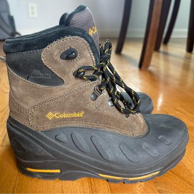 Columbia Shoes | Columbia Bugabootoo Youth Brown Black Leather Hiking Snow Boots Shoes Boy Size 3 | Color: Black/Brown | Size: 3b