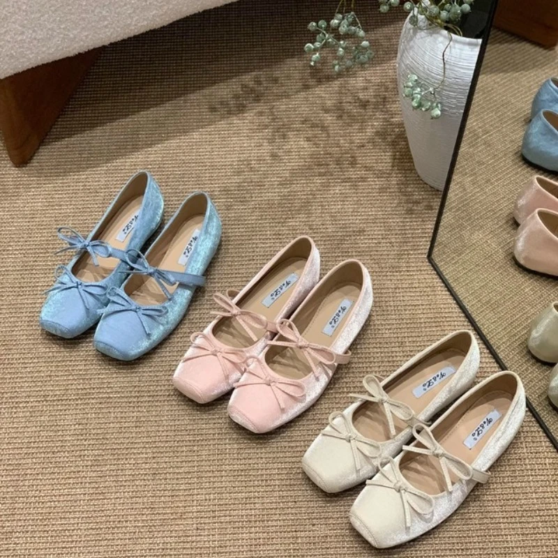 Autumn New trend Fashion Generous Ballet shoes Gentle French flat shallow single shoes Women