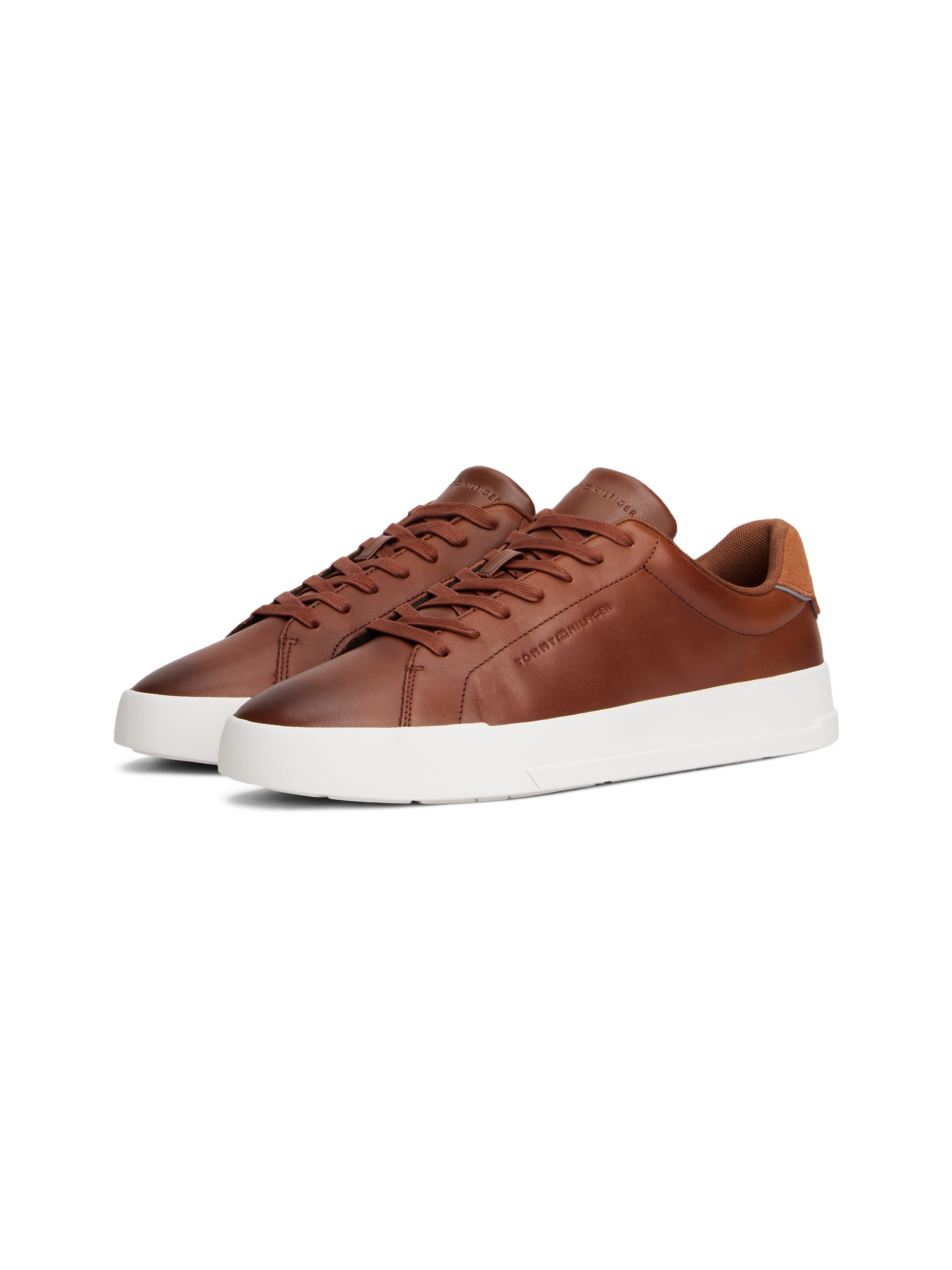 Sneaker TOMMY HILFIGER "TH COURT CORE COGNAC", Herren, Gr. 45, cognac, Leder, Schuhe Sneaker, Freizeitschuh, Halbschuh, Schnürschuh im coolen Used Look