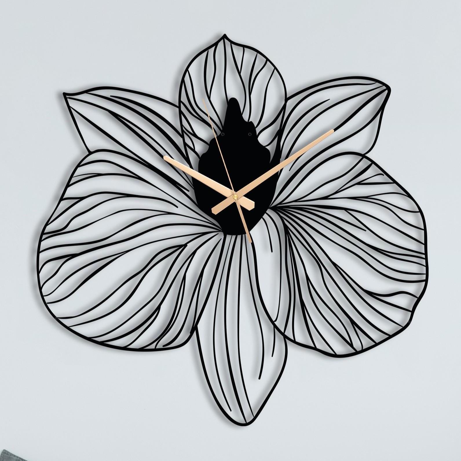 Floral Metall Wanduhr: Moderne schwarze Blumen Kunst Dekor