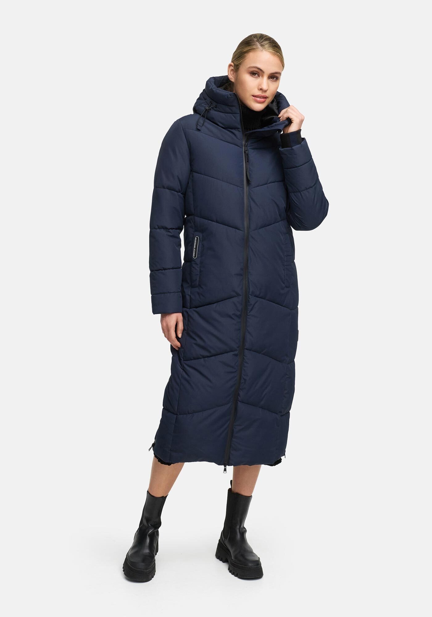 Winterjacke MARIKOO "Firella", Damen, Gr. 5XL, blau (navy), Obermaterial: 100% Polyester; Futter: 100% Polyester; Wattierung: 100% Polyester; Ärmelfutter: 100% Polyester, Jacken, extra lange Passform und seitliche Belüftungsöffnungen Image