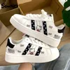 Sanrio Hello Kitty Freizeitschuhe Kawaii Cartoon Anime Bedruckte Accessoires Boardschuhe Student Herren- und Damen-Sportschuhe Geschenk
