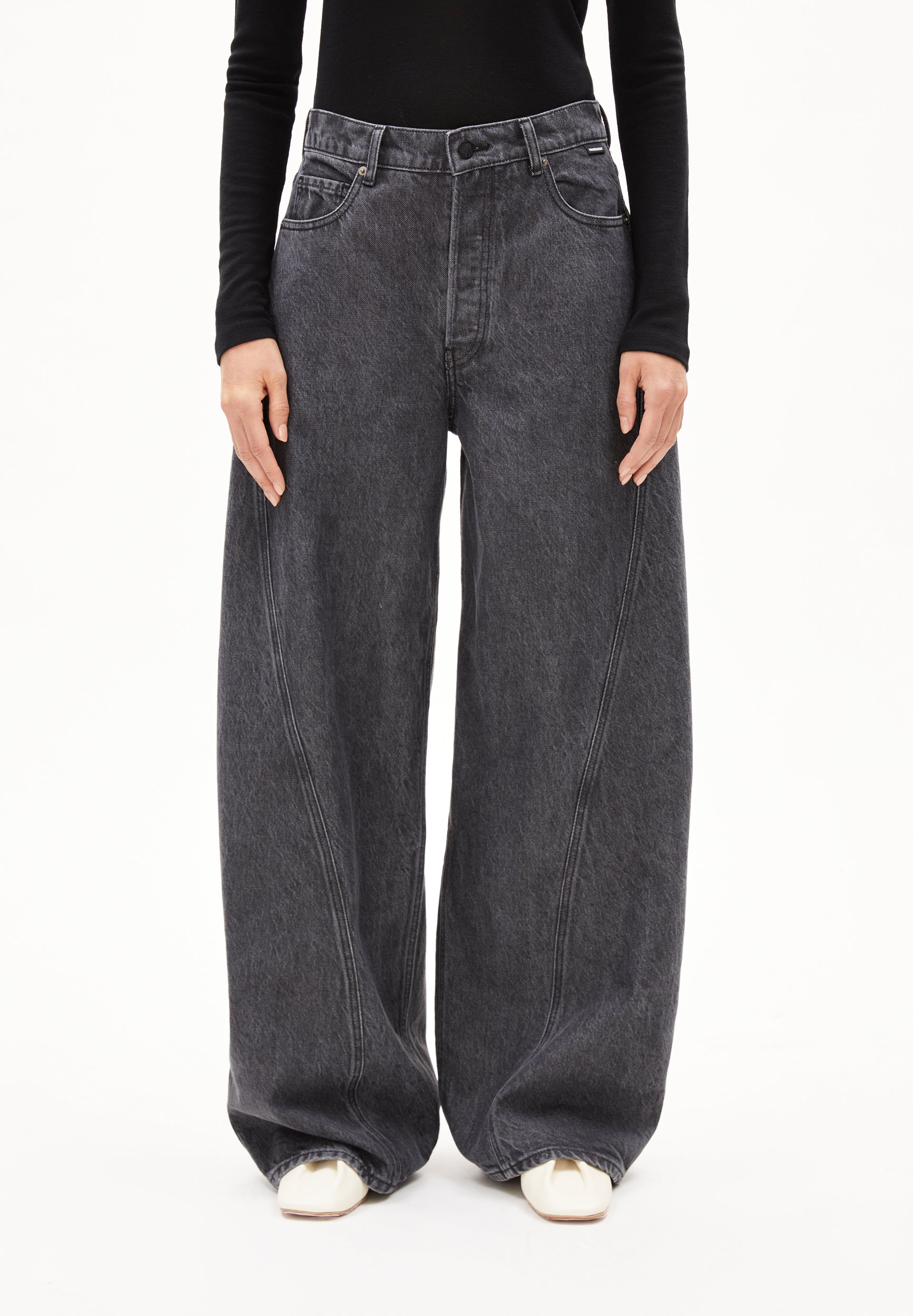 AALTHEA | Barrell Jeans Lyocell Baumwoll Mix - schwarz (30-32) Image
