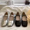 2023 Mädchen-Lederschuhe für Kinder, weiches Kind, Mary Janes, quadratische Zehen, bequem, rutschfest, modisch, Prinzessin, Kinder-Wohnungen, 26–37 Neu