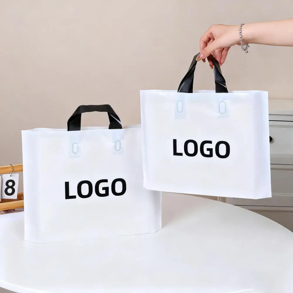 100 pz/lotto logo personalizzato sacchetti per la spesa colorati con manico sacchetto regalo in plastica stampa logo a un colore su entrambi i lati stampa design gratuita
