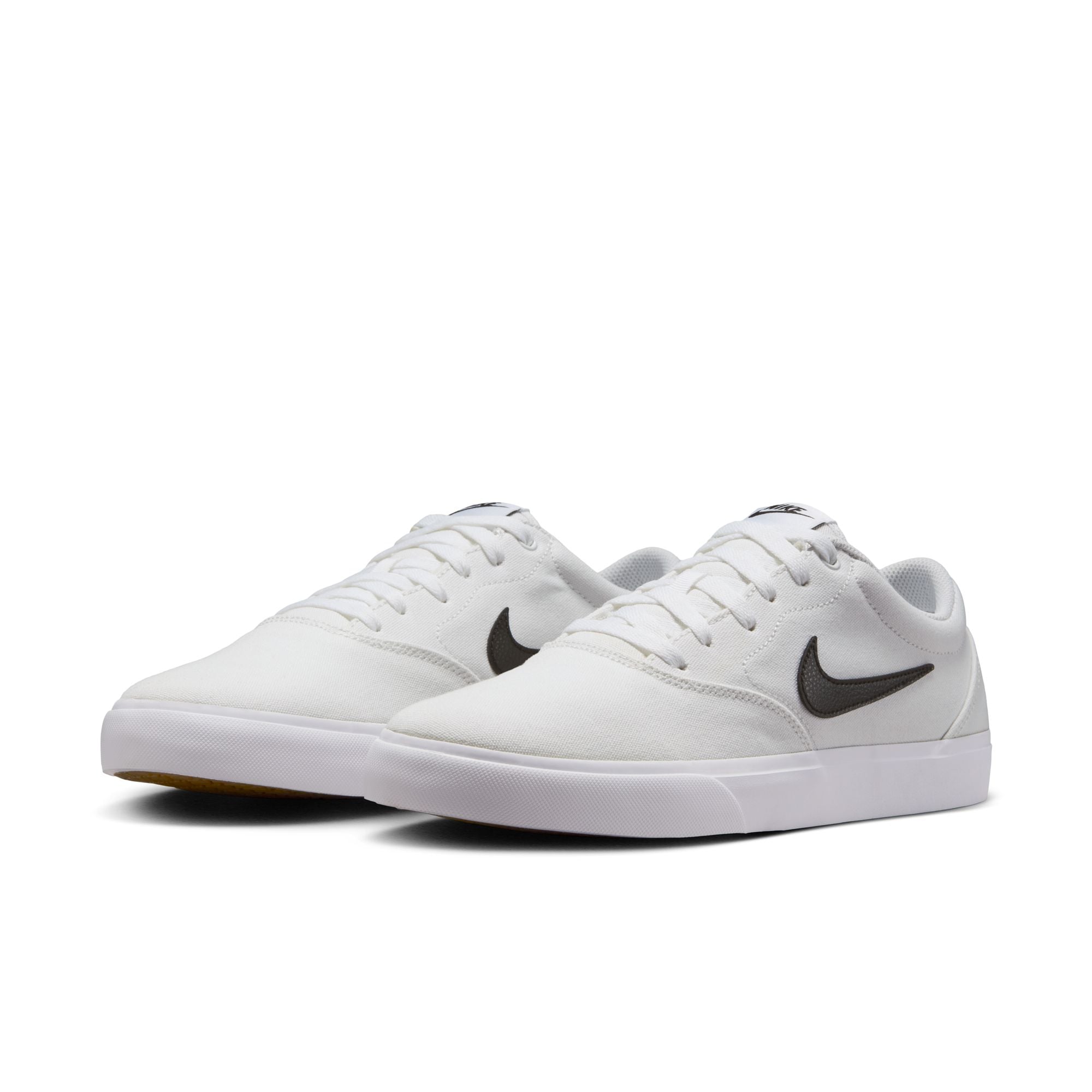 Sneaker NIKE SPORTSWEAR "CHARGE CNVS", Gr. 45, weiß, schwarz, weiß, gum light braun, Textil, Schuhe