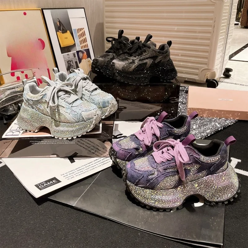 Gewaschene Denim-Strass-Plateau-Damenschuhe, neue erhöhte Freizeit-Sneaker 2025