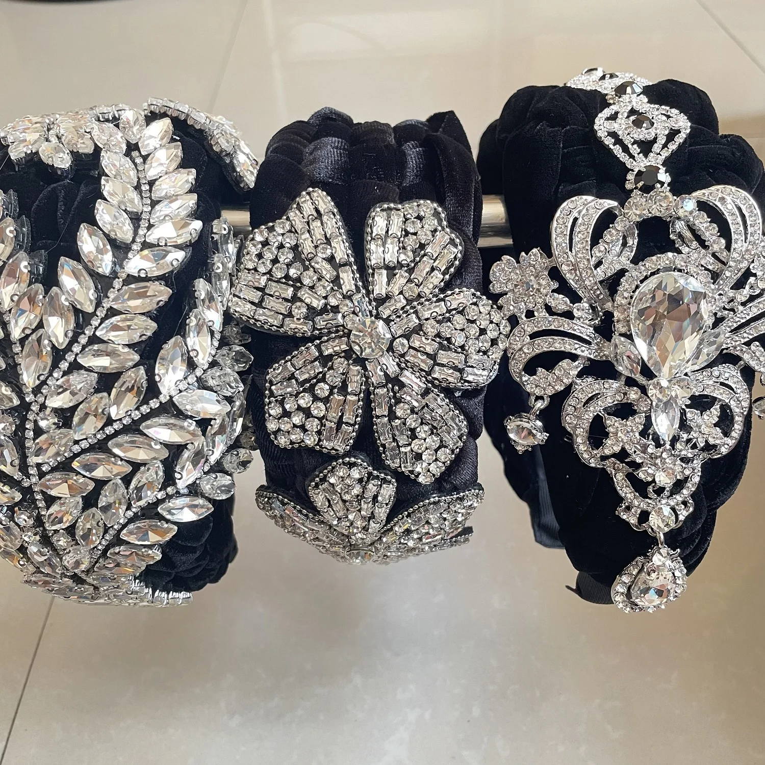 Black Series Perlen-Stirnband für Frauen, glitzerndes Kristall-Haarband, Strass-Haarbänder, Haar-Accessoires, Stirnbänder, Weihnachtsgeschenk Image