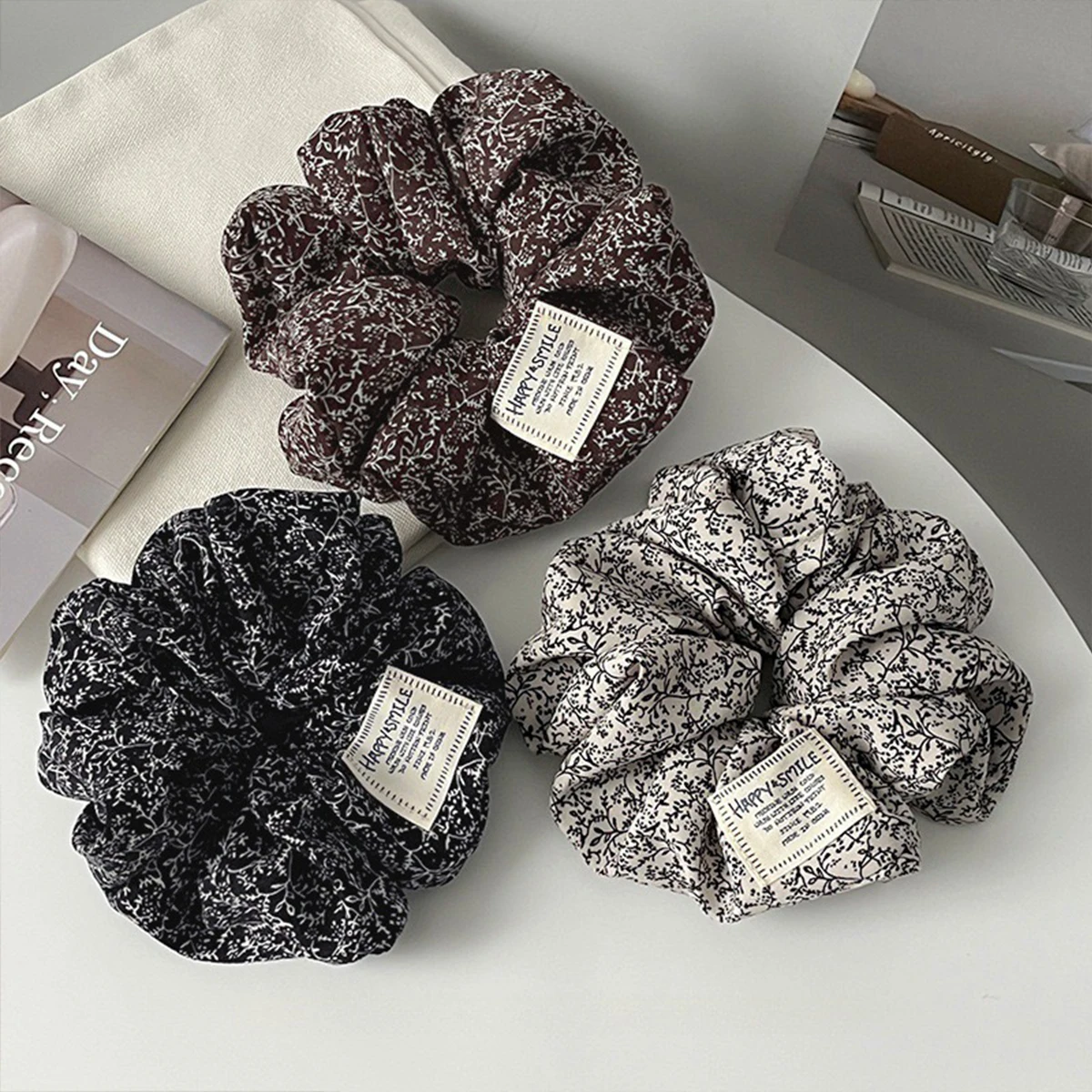 1 Stück großer Haarring mit Vintage-Blumenmuster für Damen, elegante Qualität, Dutt-Haargummi, hochelastische Haargummiband-Kopfbedeckung Image