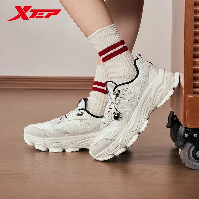 Xtep Chinoiserie-Freizeitschuhe für Damen, 2025, Frühling, leichte Sportschuhe, dicke Sohle, erhöhen Street-Style-Turnschuhe 875118320006