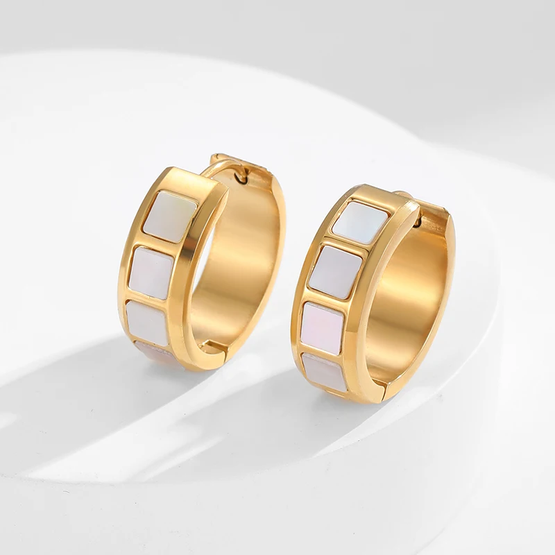 Loe | Schicke Creolen für Damen, 316L-Edelstahl, eleganter Schmuck, Alltag, Herzform, 18 Karat Gold, Großhandel Image