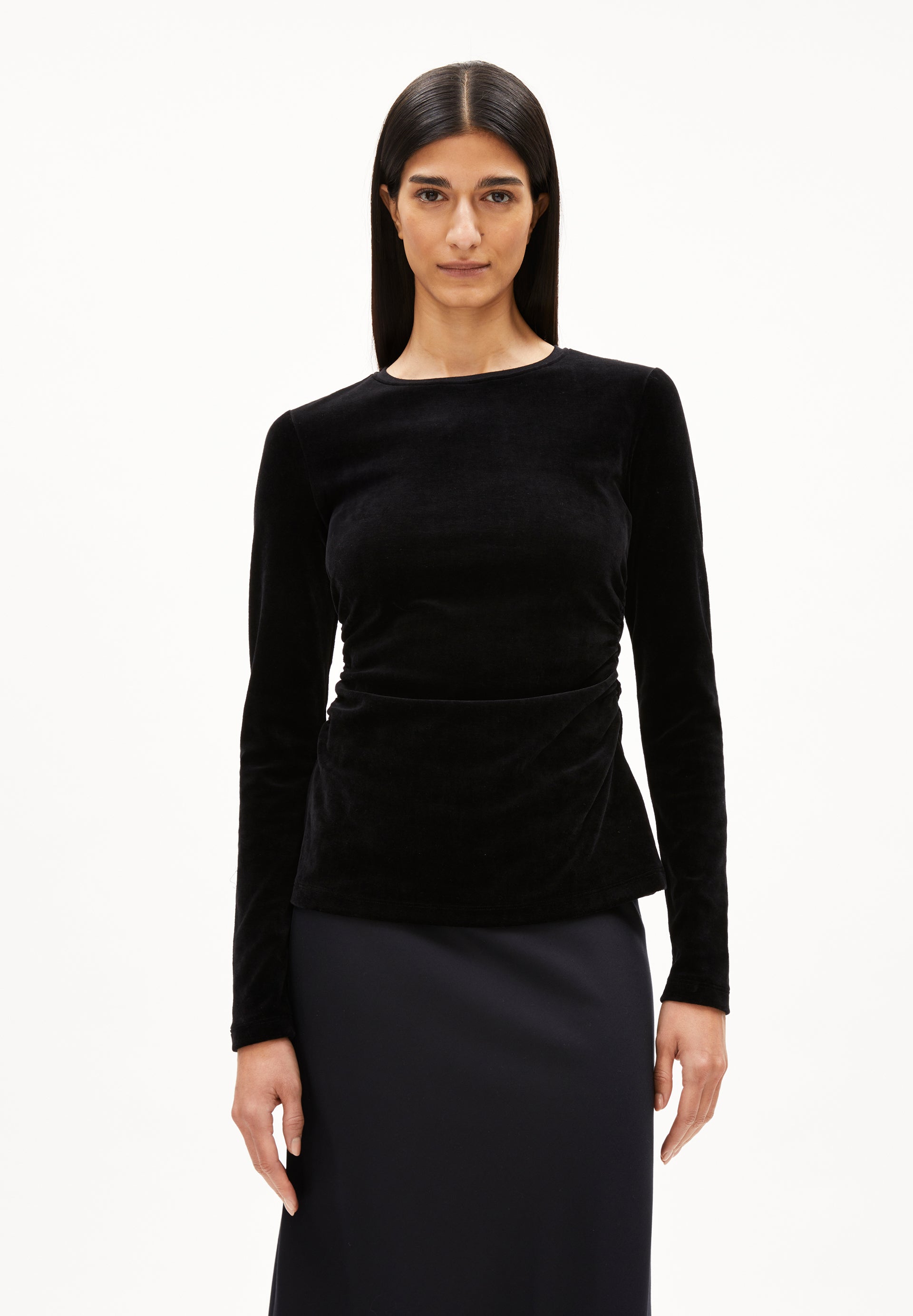 ADAAJA LORA VELVET | Longsleeve aus Bio-Baumwoll Mix - schwarz (M) Image