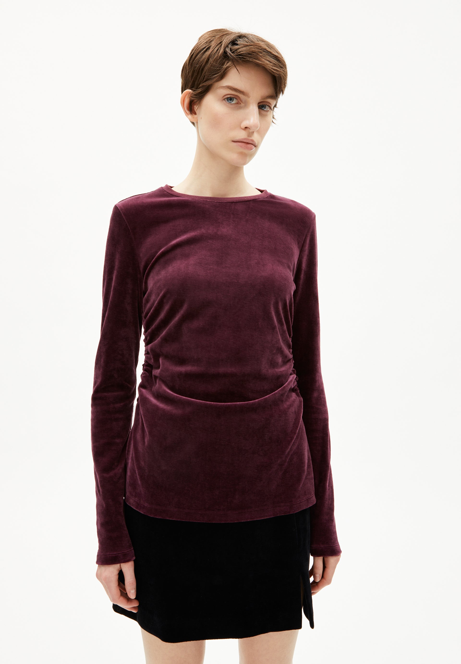 ADAAJA LORA VELVET | Longsleeve aus Bio-Baumwoll Mix - rot (M) Image