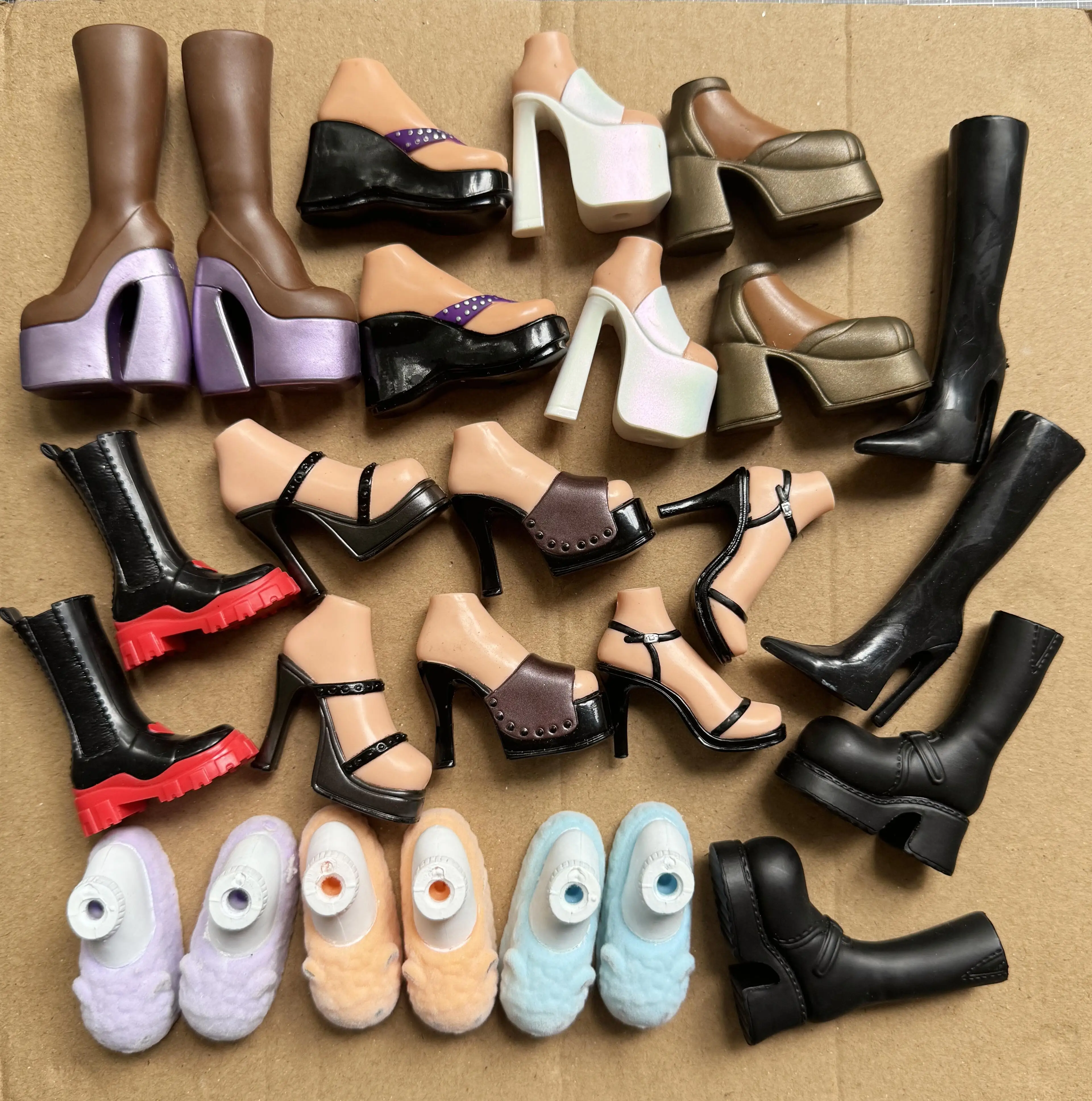 Original BHs Puppenschuhe High Heels Stiefel Old Stock Things