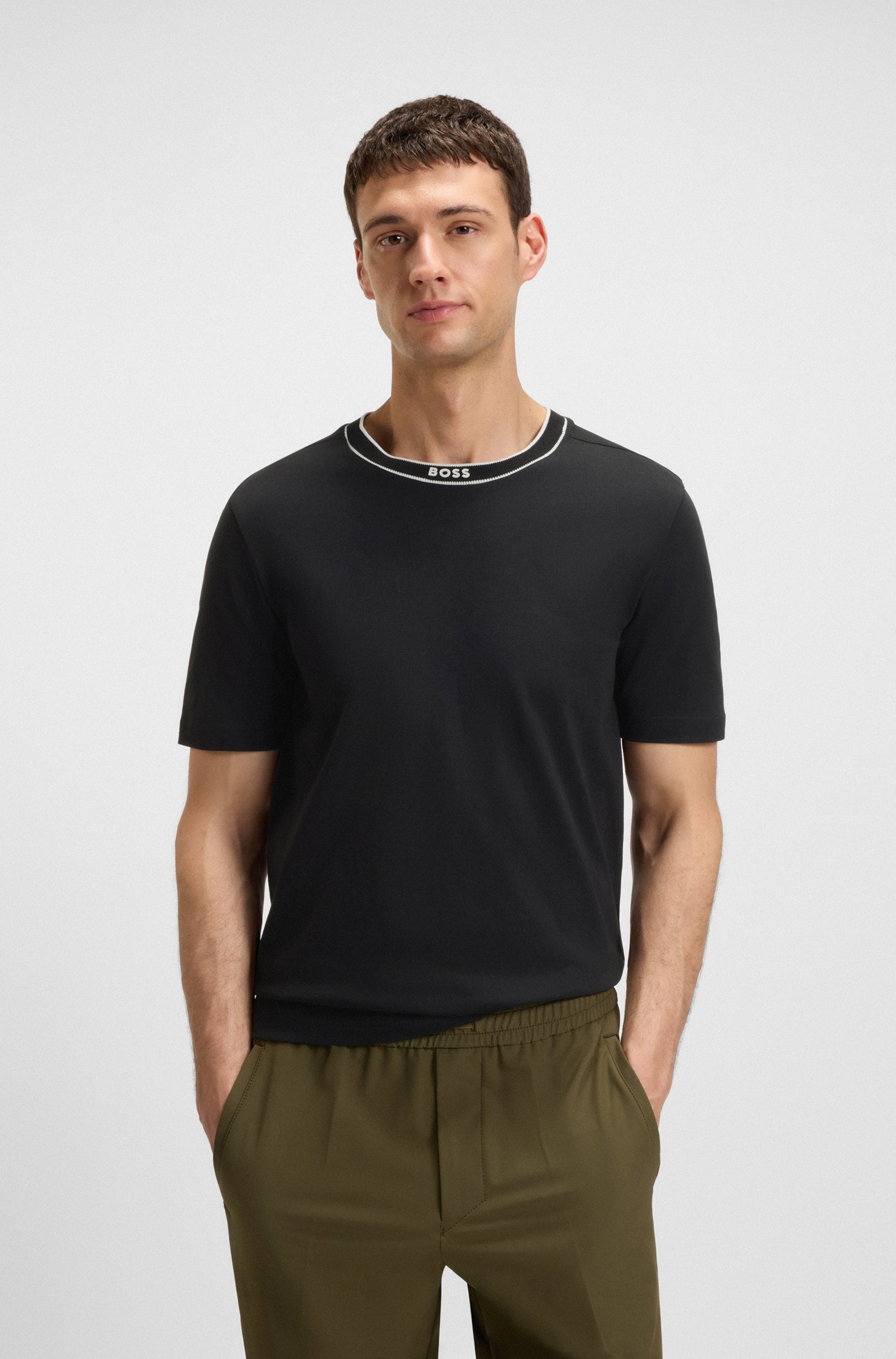 T-Shirt BOSS GREEN "Tee", Herren, Gr. L, schwarz (schwarz001), Single Jersey, Obermaterial: 100% Baumwolle, unifarben, regular fit hüftlang, Rundhals, Shirts, mit Streifendetail am Ausschnitt Image
