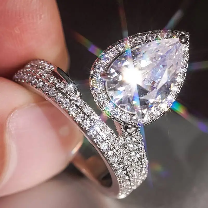 Huitan Trendy Luxus Birnenförmige Kubische Zirkon Kristall Ringe für Frauen Wunderschöne Verlobung Hochzeit Band Zubehör Bling Schmuck Image