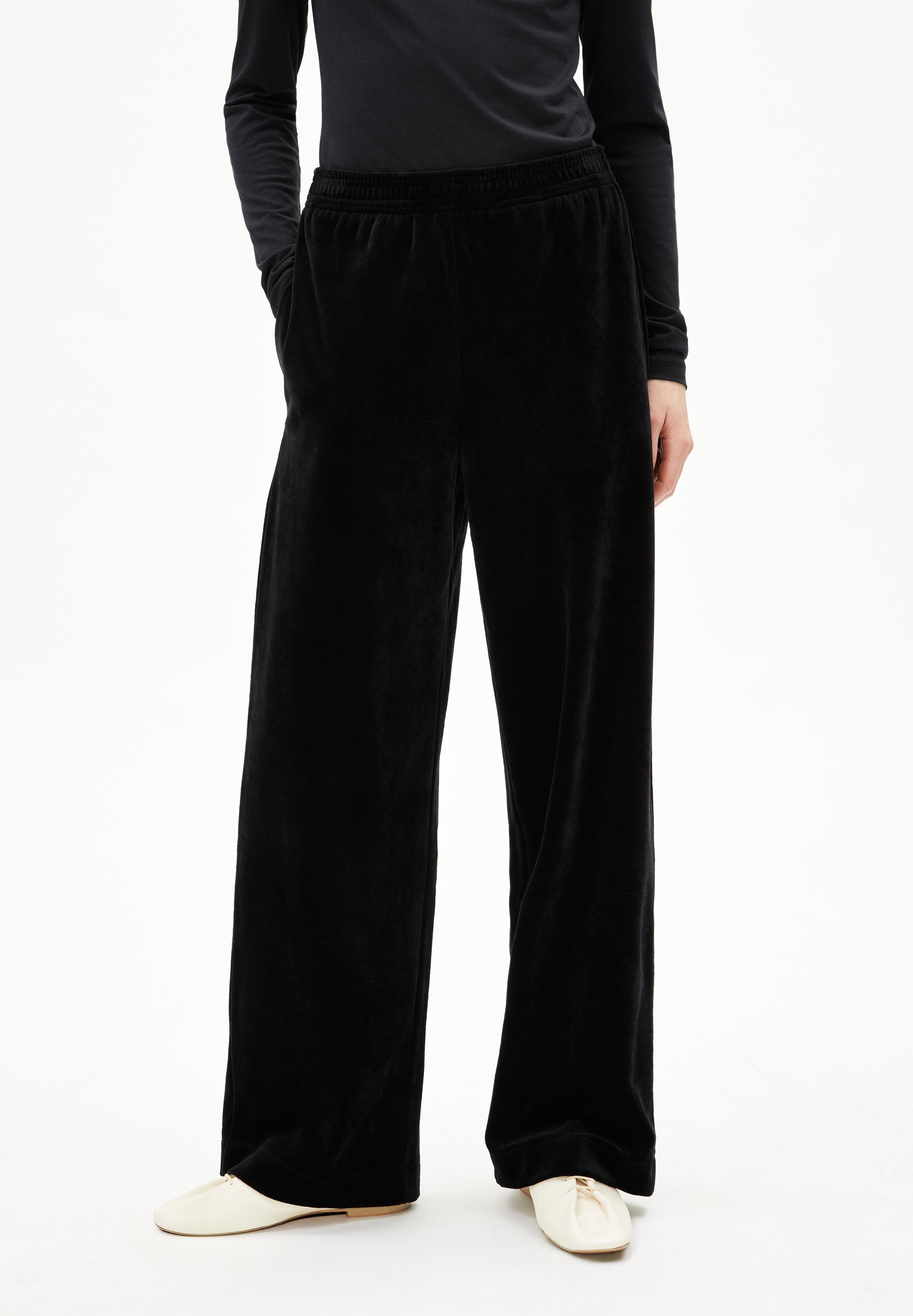 VATINAA VELVET | Jerseyhose aus Bio-Baumwoll Mix - schwarz (L) Image