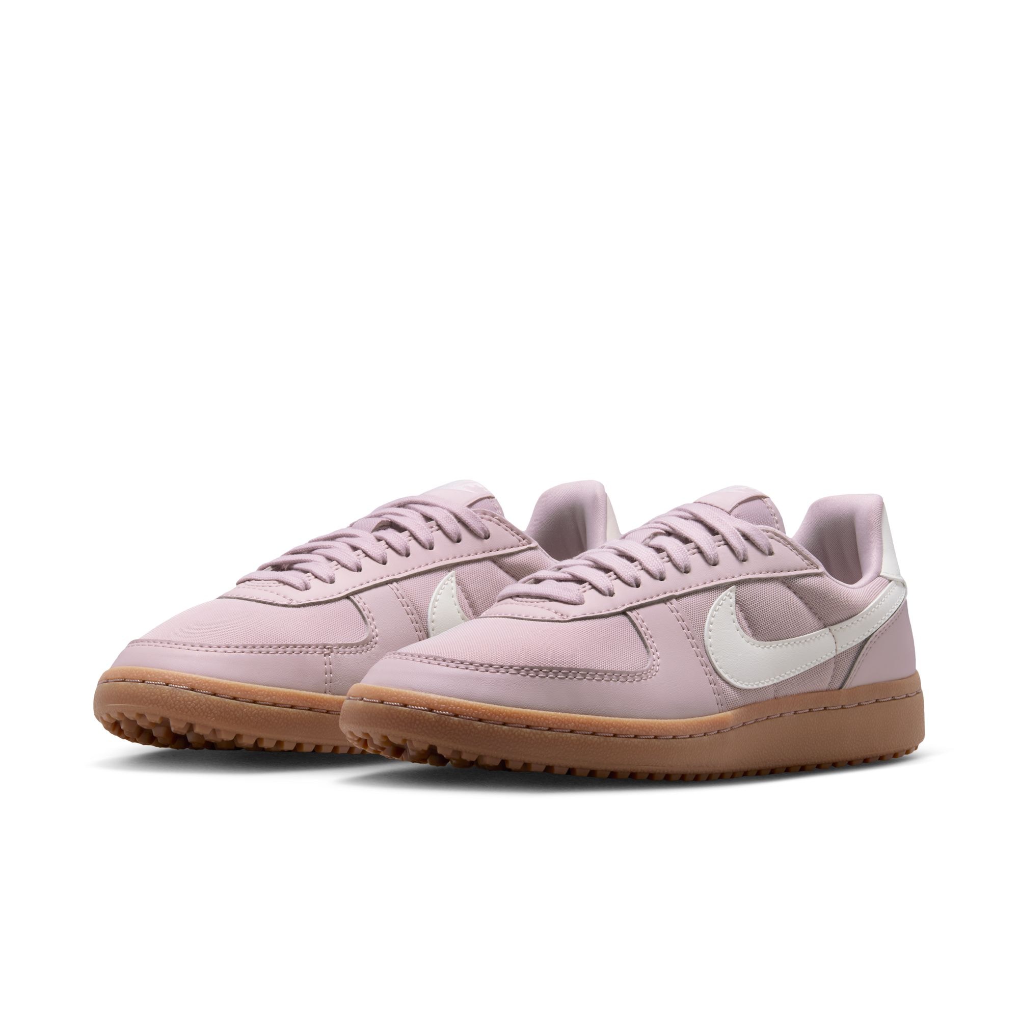 Sneaker NIKE SPORTSWEAR "WMNS FIELD GENERAL", Damen, Gr. 43, platinum violet, sail, gum schwarz braun, Synthetik, Textil, Schuhe Sneaker