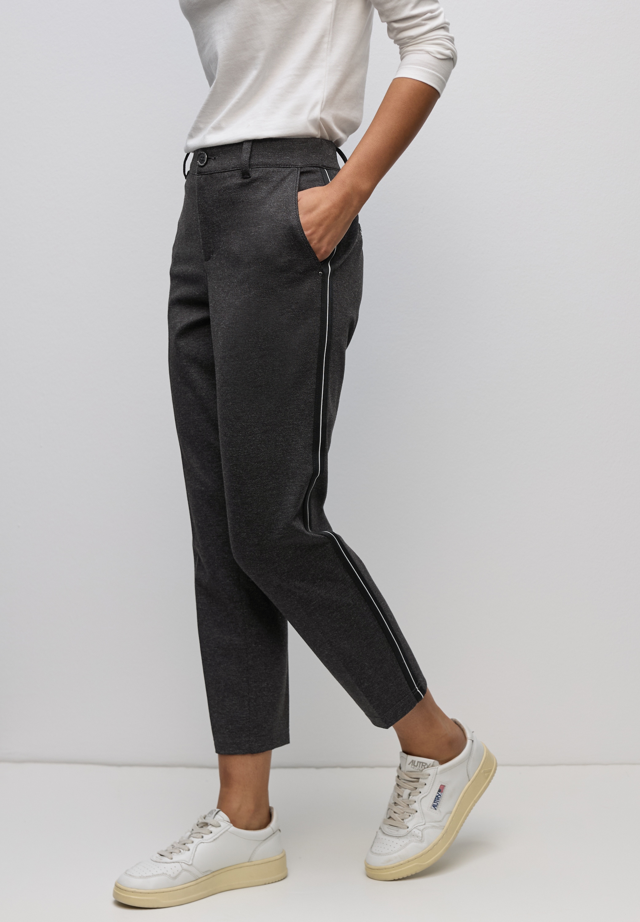 Chinohose STREET ONE, Damen, Gr. 40, Länge 28, schwarz, Stoff, 48% Viskose, 29% Nylon, 15% Polyester, 8% Elasthan, meliert, comfort fit lang, Hosen, Middle Waist Image