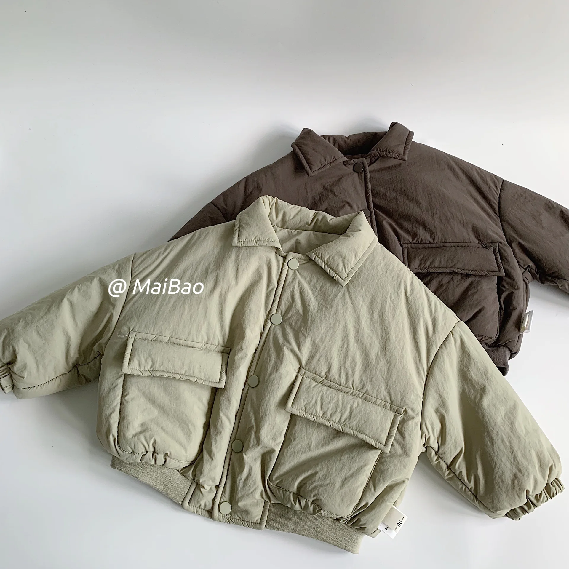 Cappotto in cotone per bambini 2025 Inverno Nuovo stile Abiti in cotone larghi e spessi Vestiti invernali per bambini Giacca in cotone Top Trend