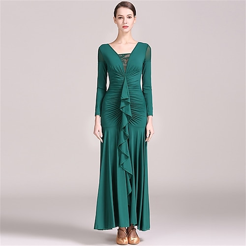 grünes Gesellschaftstanzkleid mit langen Ärmeln, gerüschten Details und Rüschenrock für eleganten Latein Ballsaalaufführung Image