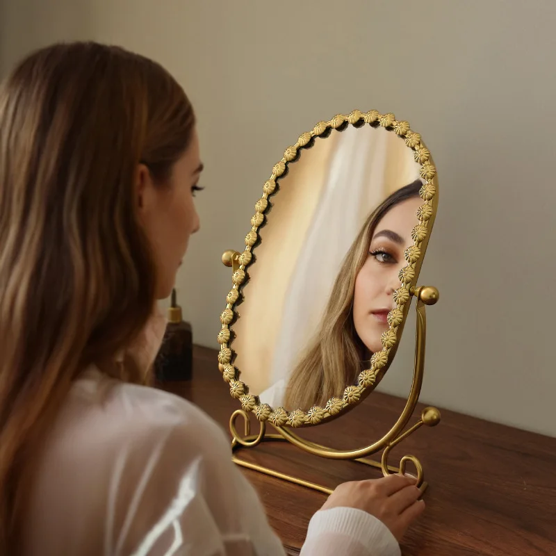 Make-up Spiegel Hause Schlafzimmer Desktop Dekoration Schlafsaal Schönheit Spiegel Reversible Goldene Metall Desktop Schlafzimmer Hause HD Spiegel
