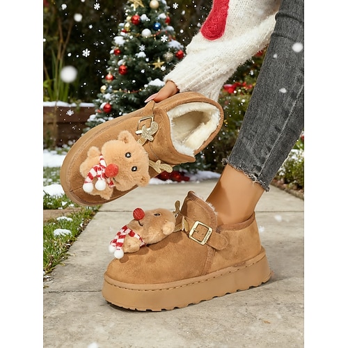 Kamelfarbene Weihnachts-Schneestiefel für Damen mit Rentier- und Schal-Design – pelzig gefütterte, gemütliche und festliche Stiefeletten mit Fleecefutter für Weihnachten und Familienfeiern Image