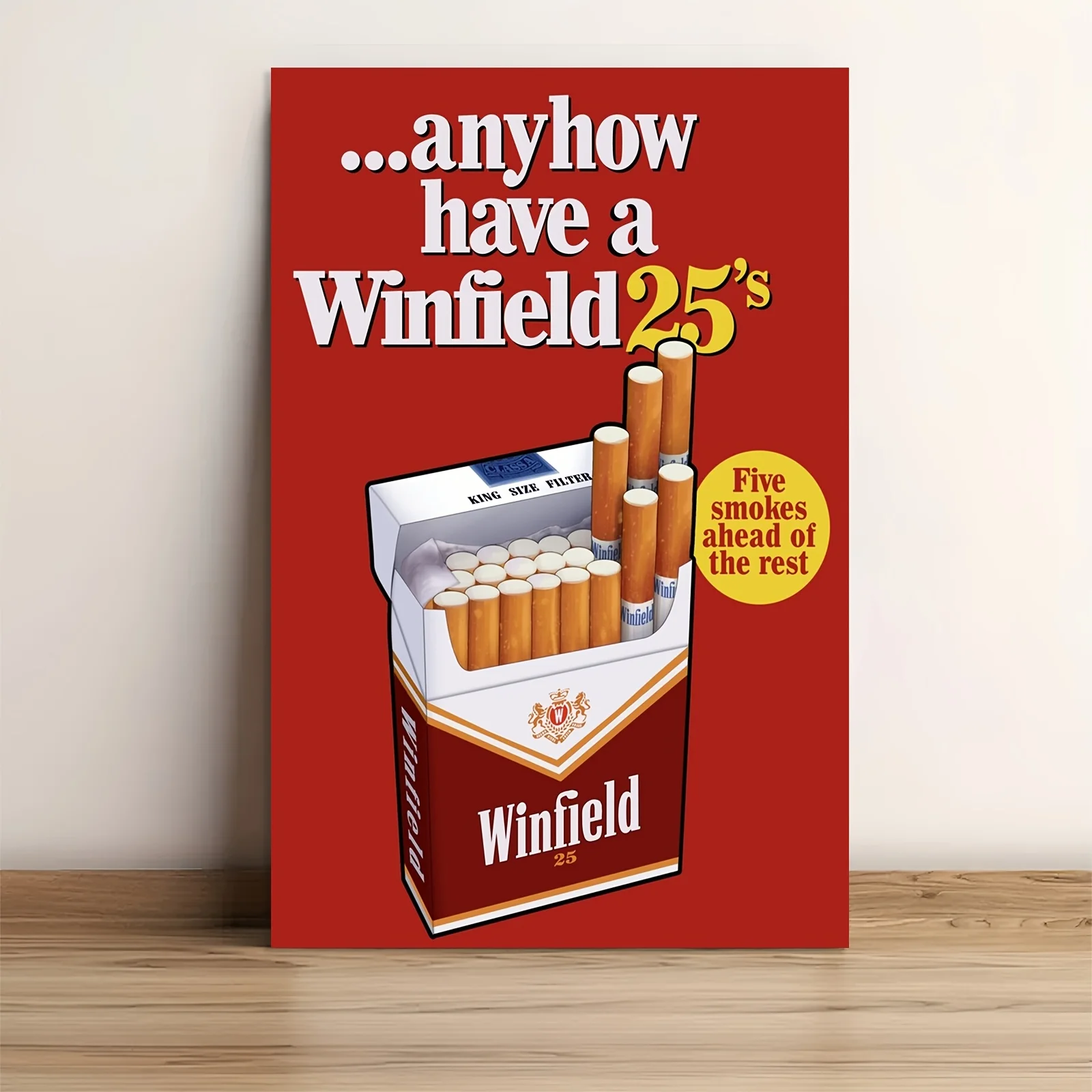 Ungerahmtes Winfield 25-Vintage-Zigaretten-Werbeposter – Retro-rote und goldene moderne Leinwand-Wandkunst aus der Mitte des Jahrhunderts, strukturiert