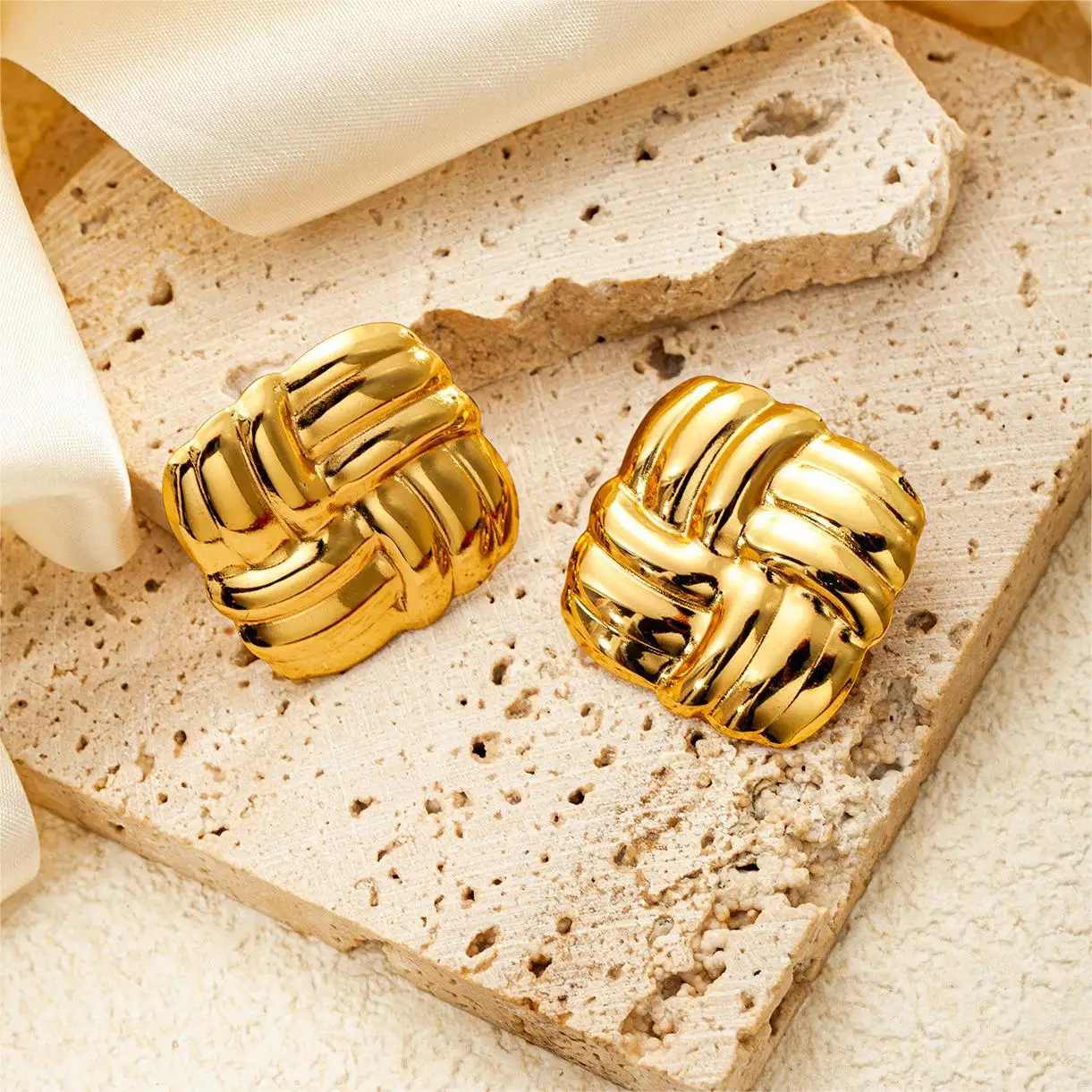 Punk Mode Großen Quadratischen Form Stud Ohrringe Weibliche Gold Farbe Edelstahl Geometrische Ohrringe für Frauen Schmuck Geschenk 2025