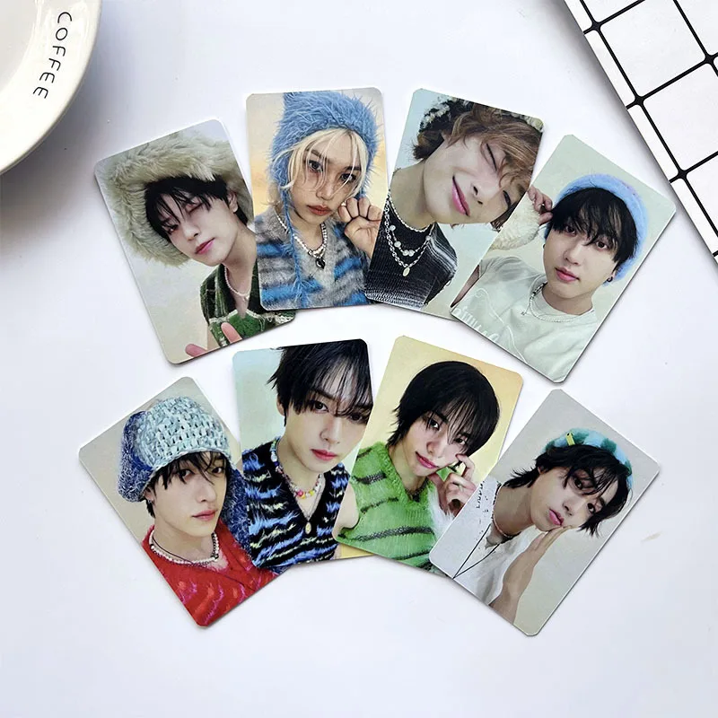8 pezzi Stray Kids《ATE》 carte piccole carte bonus carte casuali SKZOO carte da collezione carte LOMO carte supporto ventola regali periferici