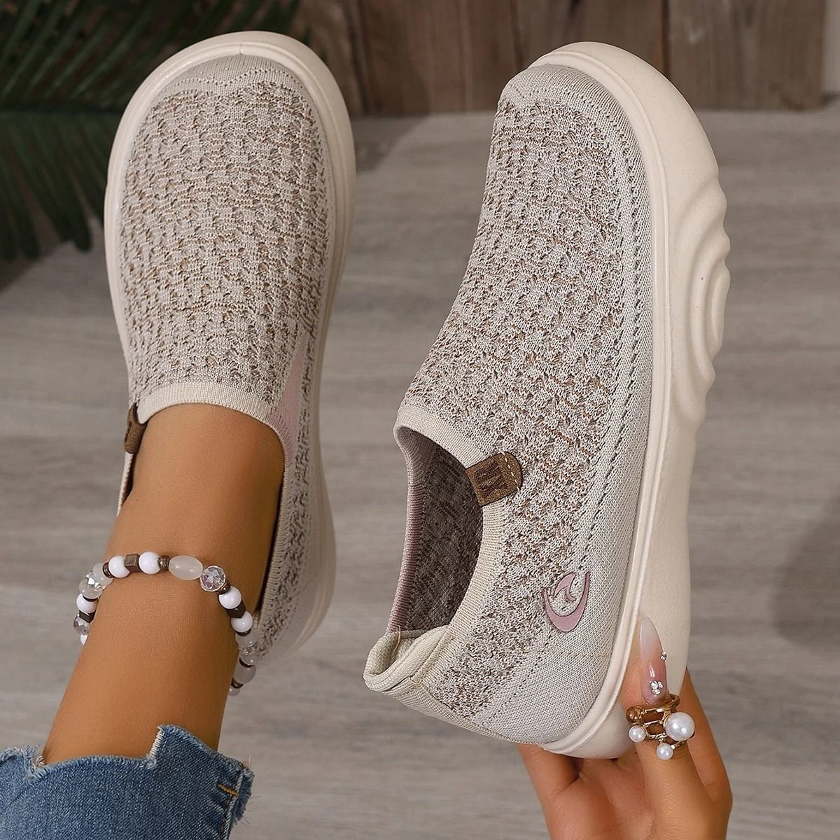 Women Summer Casual Flat Shoes Comfortable Breathable Soft Bottom Outdoor Walking Shoes 5.5 beige