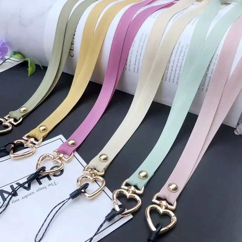 Universal Cell Phone Crossbody Lanyard Strap Adjustable, Metal Heart Phone Strap Neck, Anti Lost Hanging Rope green
