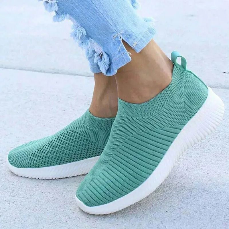 Women Slip On Sneakers Casual Lightweight Walking Shoes 10 white