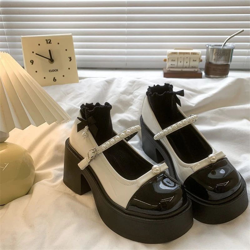 Frühling und Herbst Elegante und Sexy Schnalle Dicken Boden Casual Schuhe Modische Neue Heißer Verkauf Bequeme frauen Schuhe