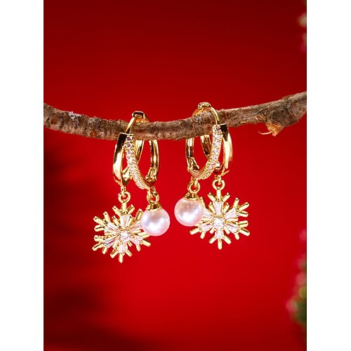 Schneeflockenohrringe für Damen mit Perlen und Strassdetails, eleganter Weihnachtsschmuck für Weihnachtsfeiern und Winterfeste Image
