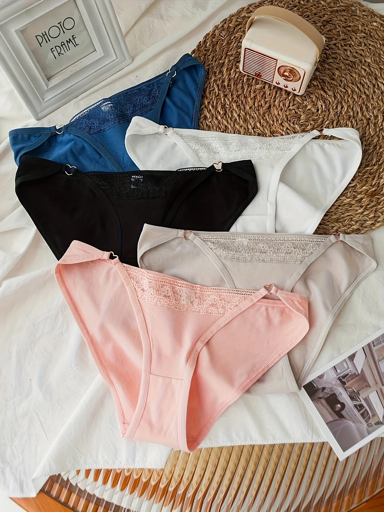 5-teilige perforierte Damen-Slips aus Spitze mit herzförmiger Metallschnalle in verschiedenen Farben, süße und elegante Unterwäsche aus reiner Baumwolle Image