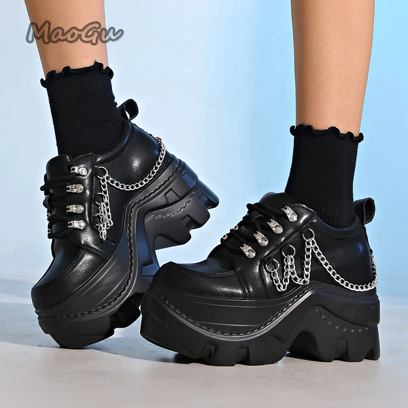 Gothic Punk Chunky Sneakers für Frauen PU Schwarz Kette Dekor Plattform Casual Schuhe Frau Dicke Sohle Rutschfeste Sneakers Größe 35-42
