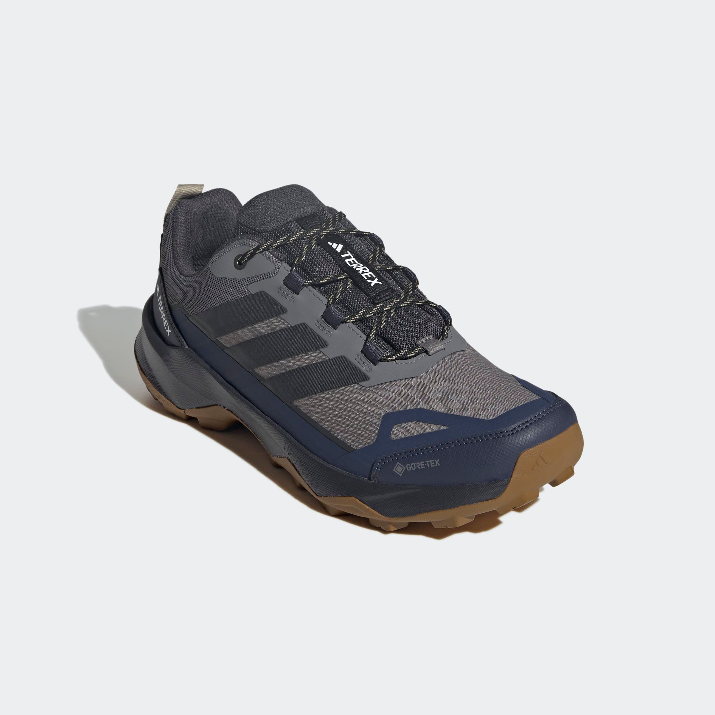Wanderschuh ADIDAS TERREX "TERREX SKYCHASER AX5 GORE-TEX", Herren, Gr. 45, grau four, carbon, shadow navy, Synthetik, Textil, Schuhe Wanderschuh, wasserdicht